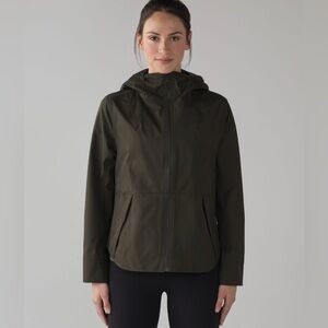 Gently Used Lululemon Everyday Getaway Jacket Dark Olive Size 4